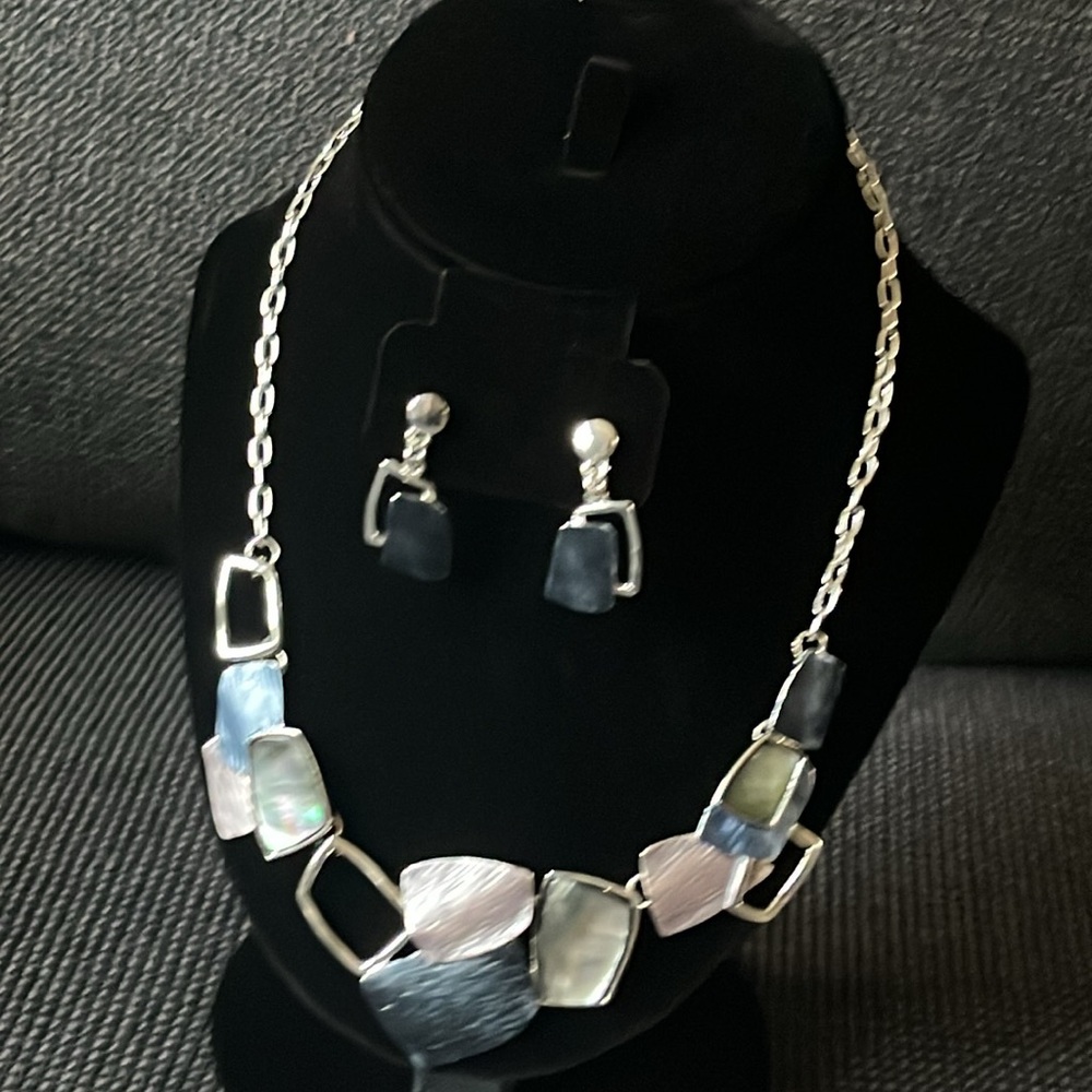 Modern choker necklace and earrings